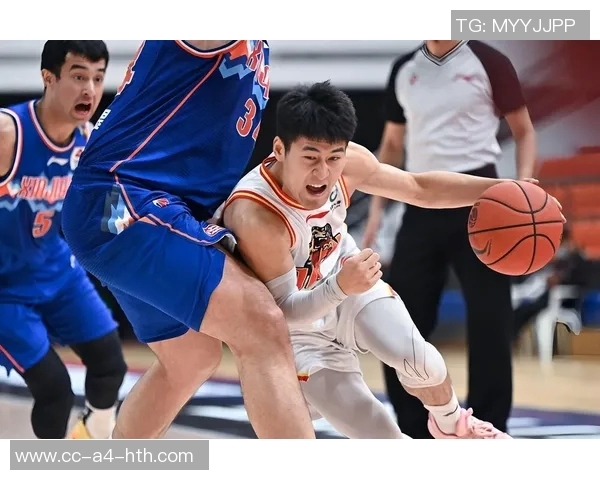 姜伟泽状态低迷全场仅得2分三分球命中率惨淡失误频频影响比赛表现 姜伟泽状态低迷全场仅得2分三分球命中率惨淡失误频频影响比赛表现